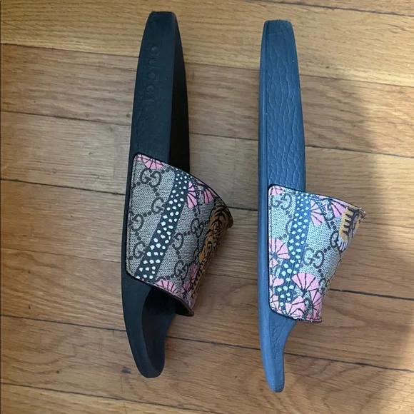 Gucci Bengal Tiger Sakura Slides - Picture 6 of 16